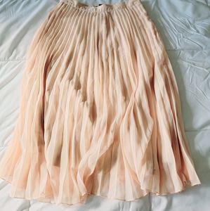 🌸 Blush pink pleated skirt 🌸